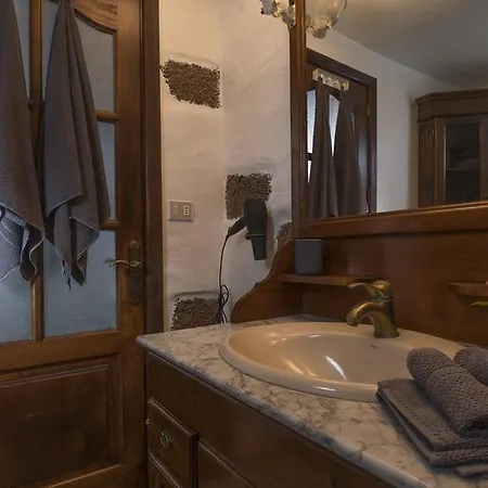 With Amazing Views, Jacuzzi And Private Pool Ferienhaus