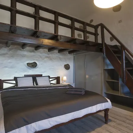 With Amazing Views, Jacuzzi And Private Pool Ferienhaus San Bartolomé
