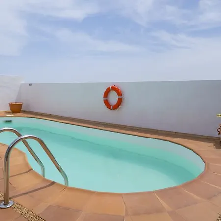 With Amazing Views, Jacuzzi And Private Pool Ferienhaus