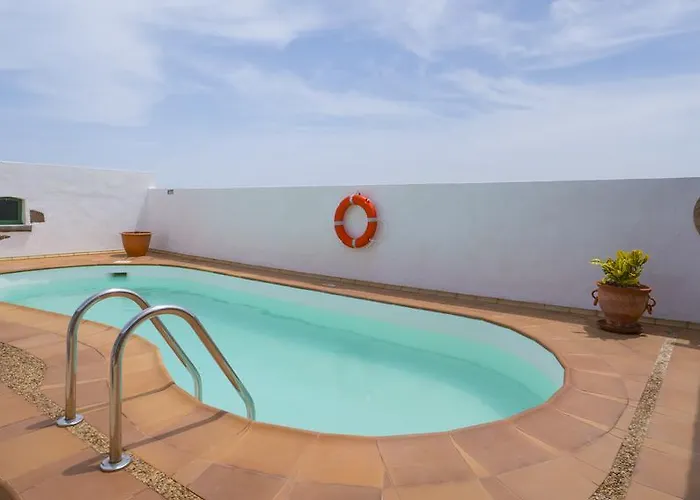 With Amazing Views, Jacuzzi And Private Pool 別荘